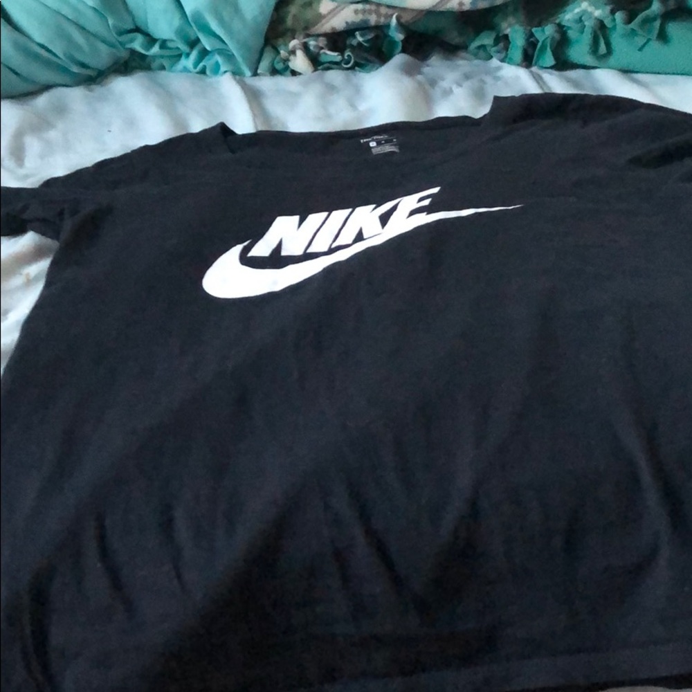 nike tee- athletic cut